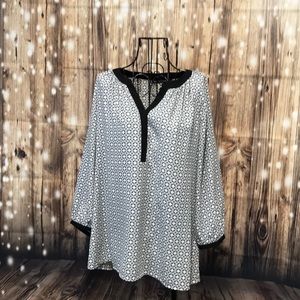 Violet & Claire Black and White Blouse